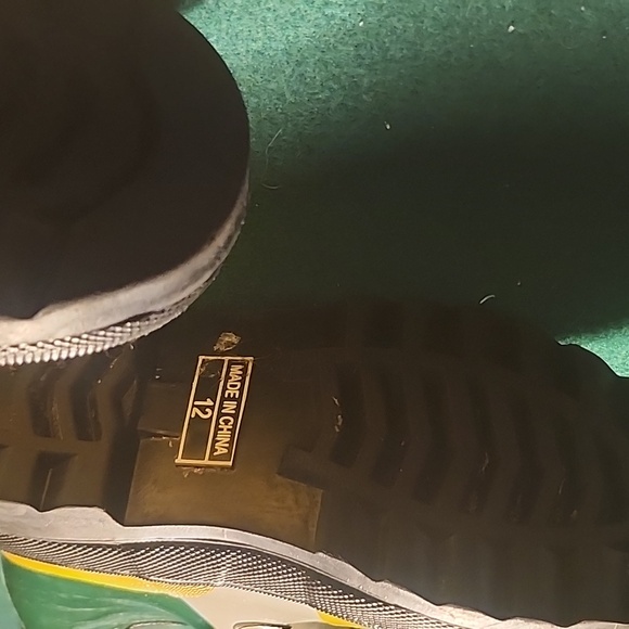 Cute little duck rain boots - Picture 3 of 4